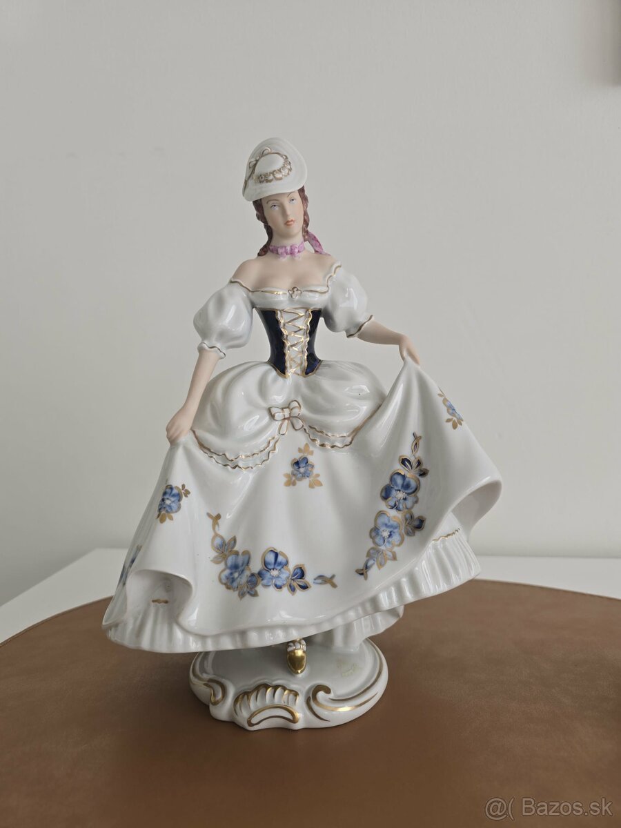 Krásna porcelánová soška Royal dux - 9