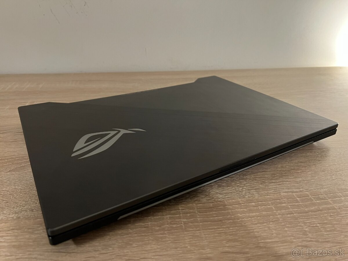 Herný notebook ASUS ROG STRIX SCAR II GL504GS - 9