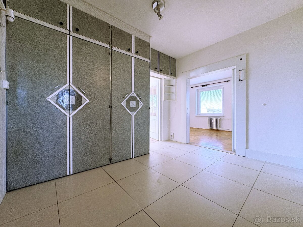 Na predaj slnečný 4-izbový byt na sídlisku Vlčince v Žiline - 9