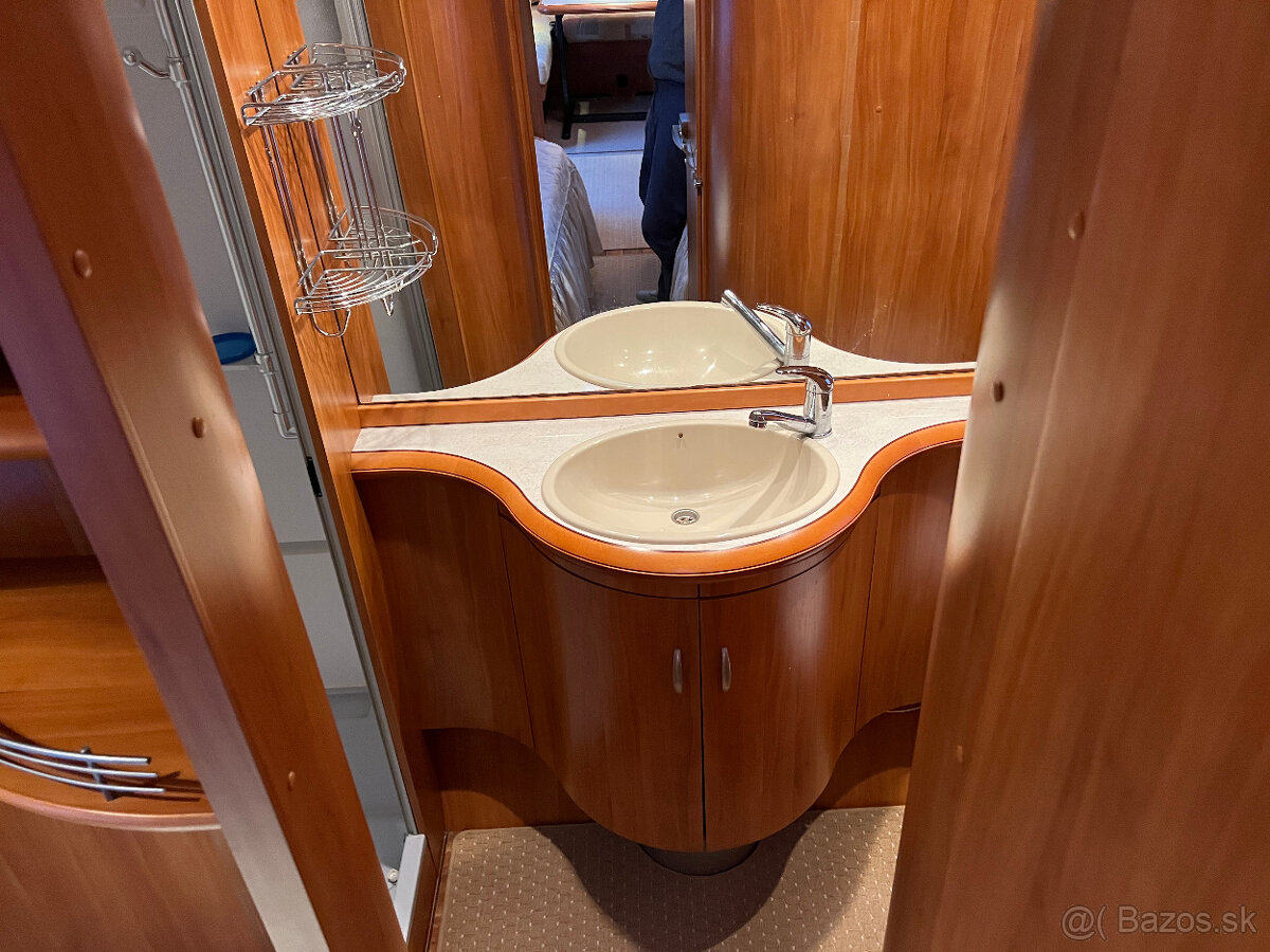 Karavan Hobby Excellent 540 WLU+Pojezd, Markýza - 9