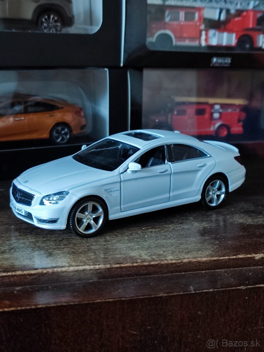 Mercedes Benz 1:43 časť 3 - 9
