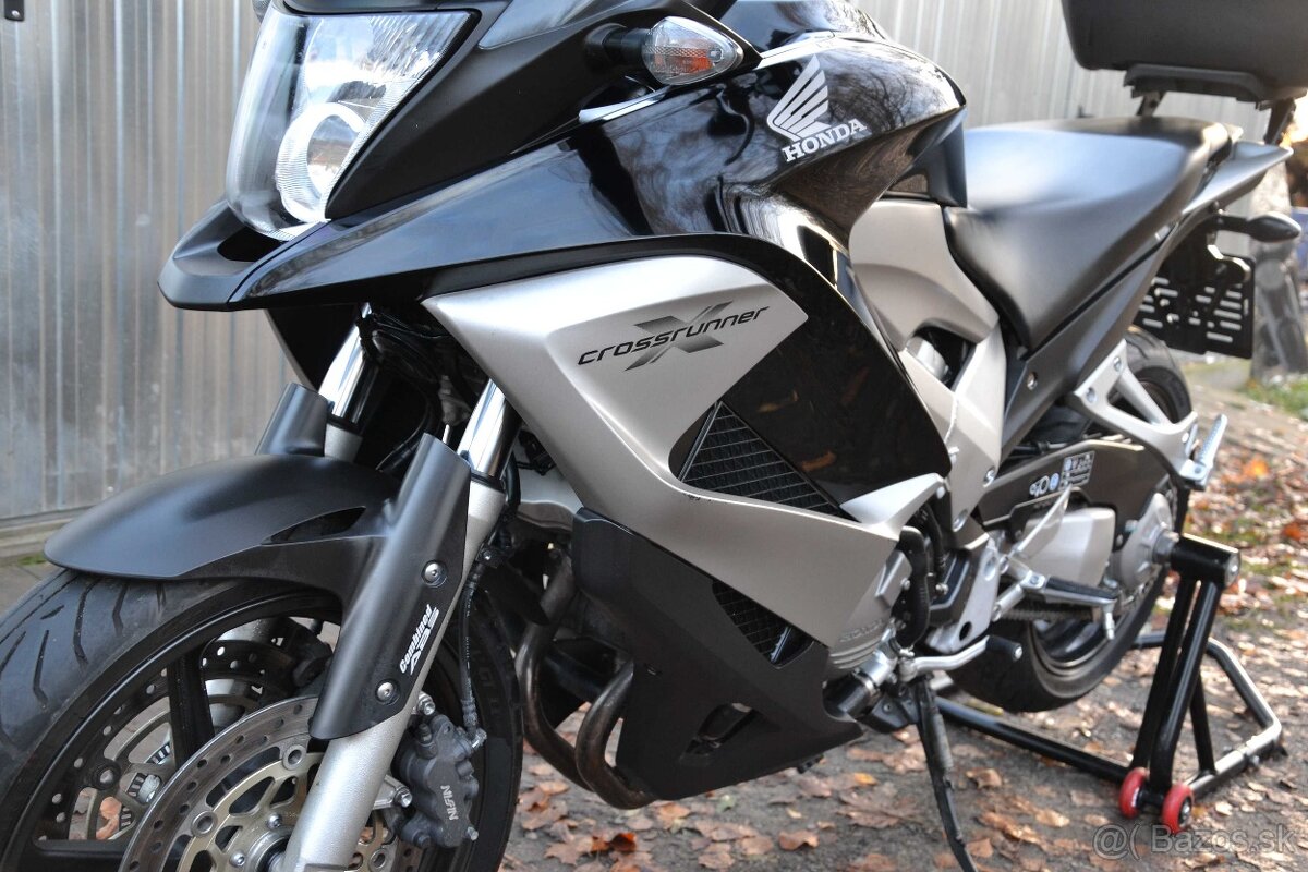 Honda VFR 800X CROSSRUNNER - 9