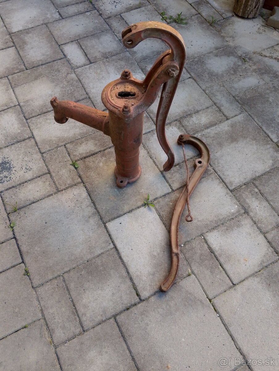 Chomút, kramle, vedrá, petrolejka, mlynec - 9