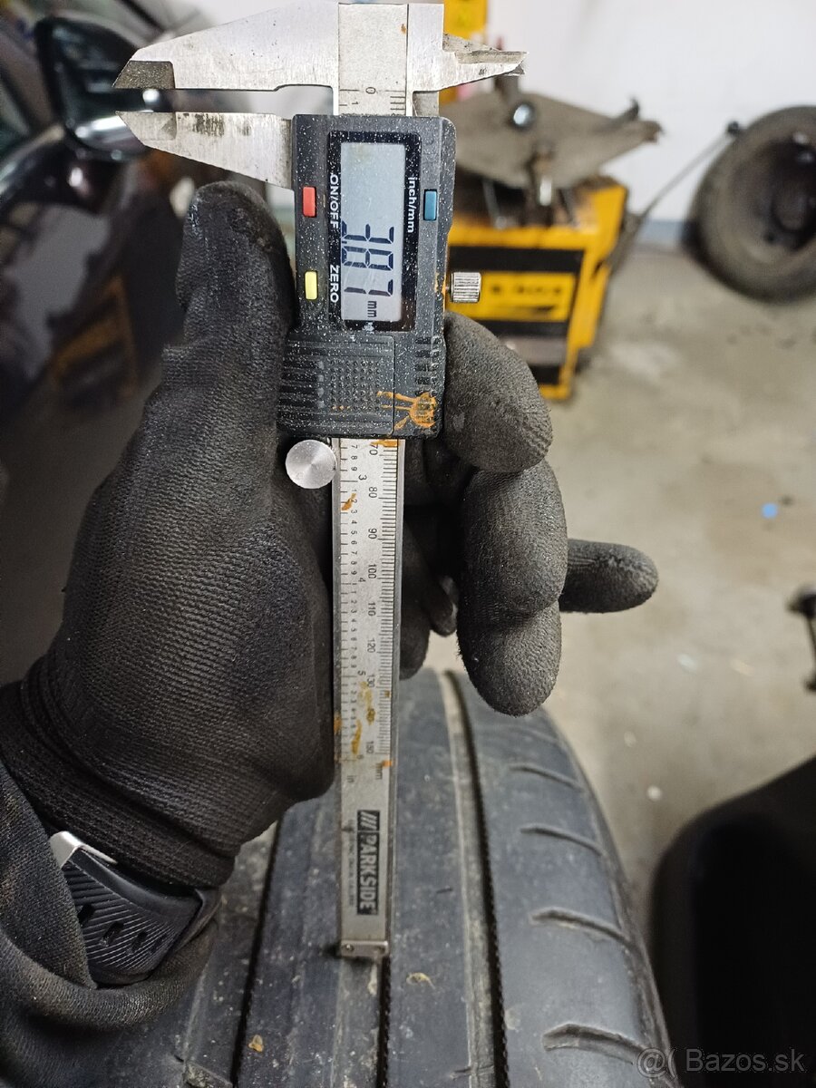 Letne 225/55 ZR17 Nokian Hakka Black 2 + pneuservis - 9