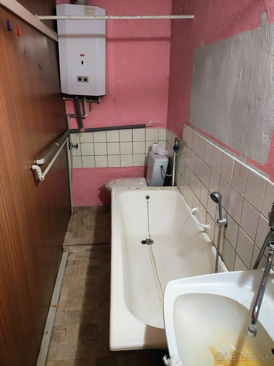 Predaj RD v obci Gemer - 9