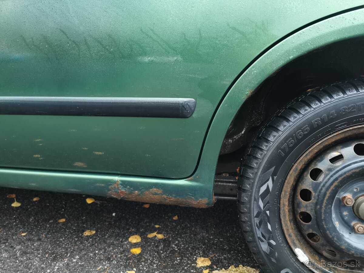 Predám Nissan Almera N15 1999 - 9