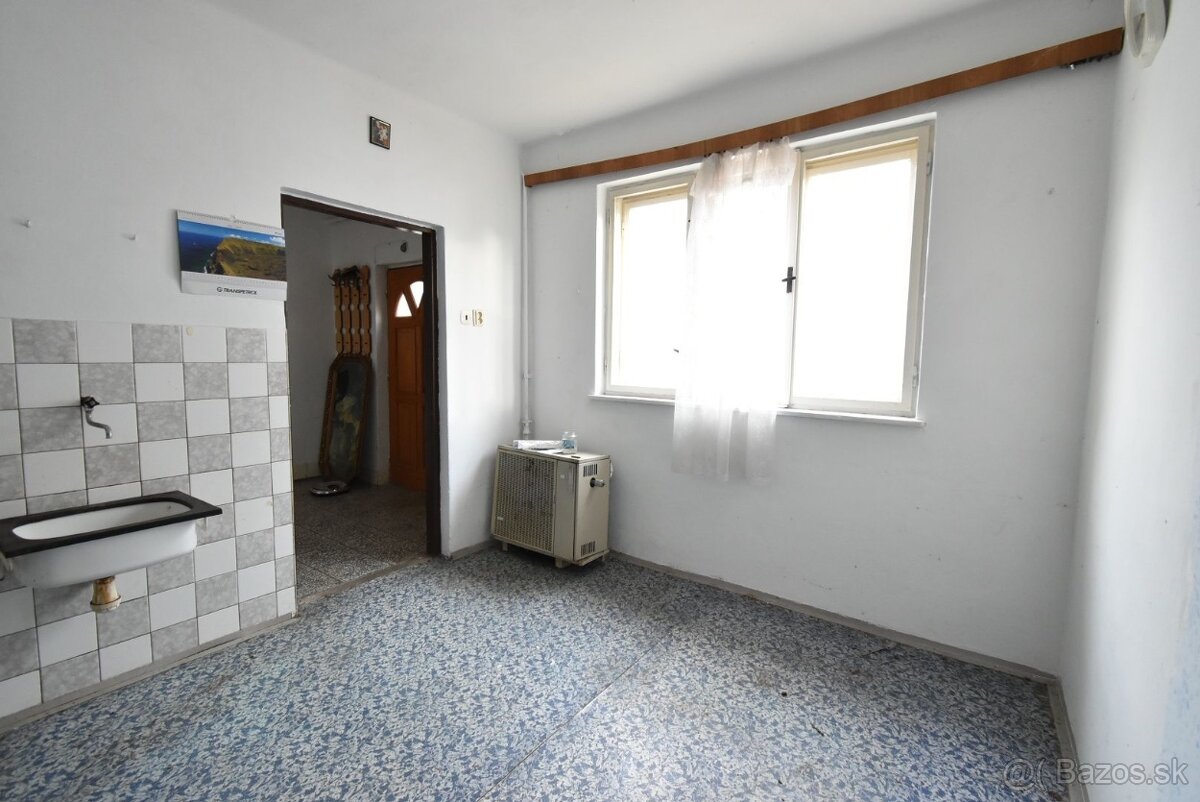 Viničné: rodinný dom postavený na pozemku 854 m2 - 9