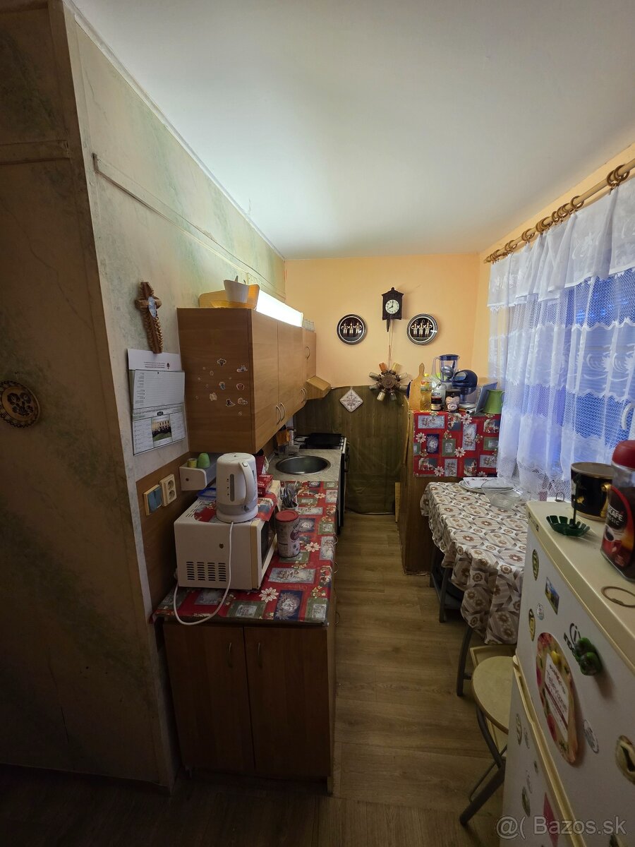 3 izbový byt s balkónom Budovateľská - 9