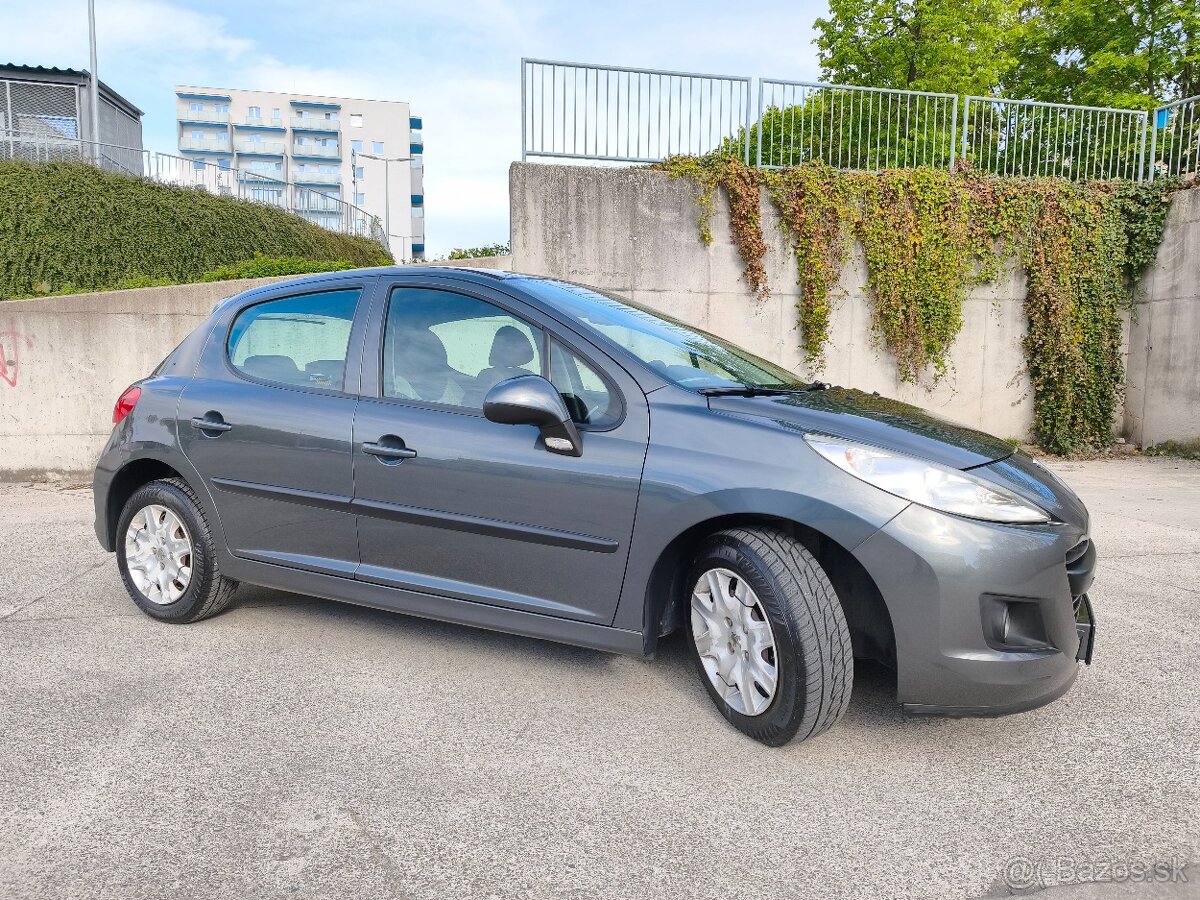 Peugeot 207 1,4E benzín - 9