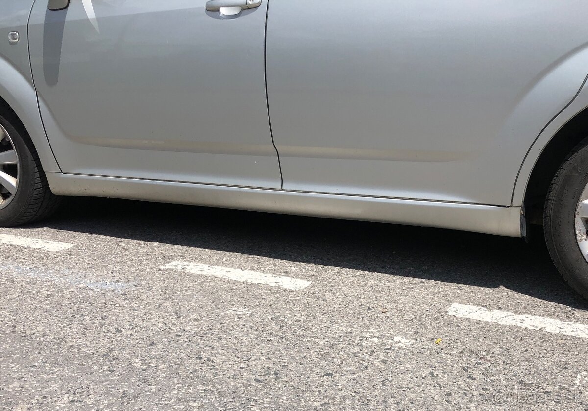 Toyota verso corolla - 9