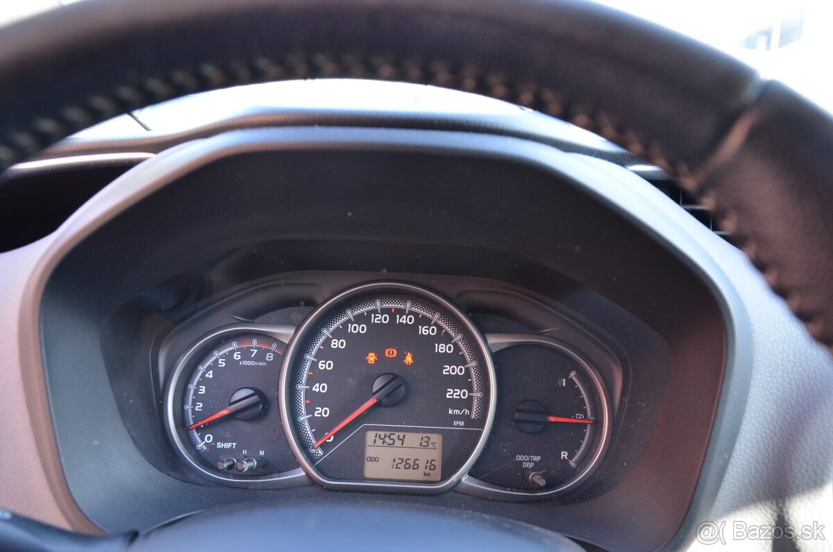 Toyota Yaris 1,33 M5 73KW Selection - 9