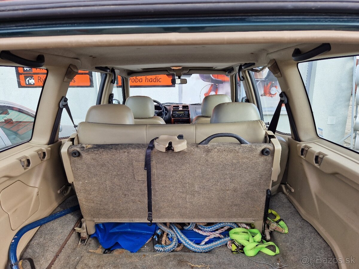 Nissan Terrano II - 9