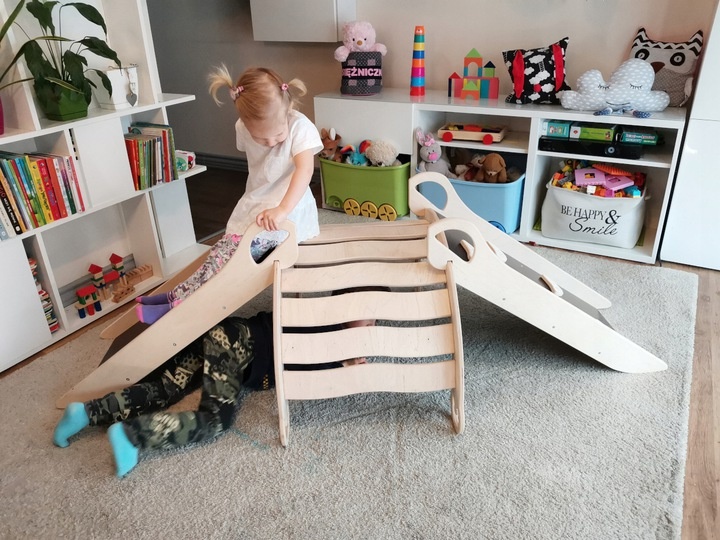 Montessori viacúčelová hojdačka ,preliezka,šmýkačka a tabuľa - 9