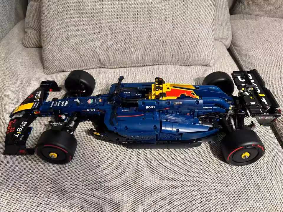 lego technic zavodne formule F1 - 9