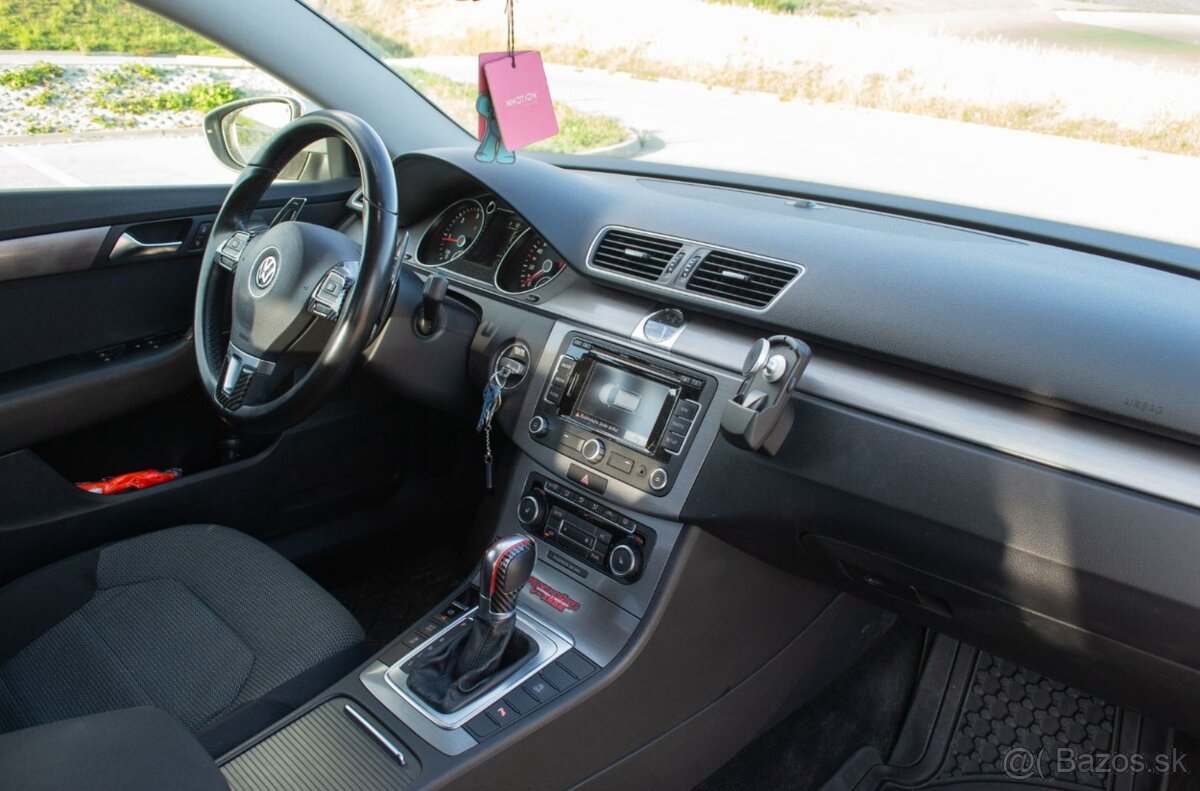 Volkswagen Passat B7 Combi 2.0 TDI DSG - 9