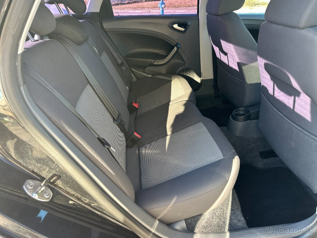 Seat Ibiza ST 1.4 16V benzín 63 kW, 2011 - 9