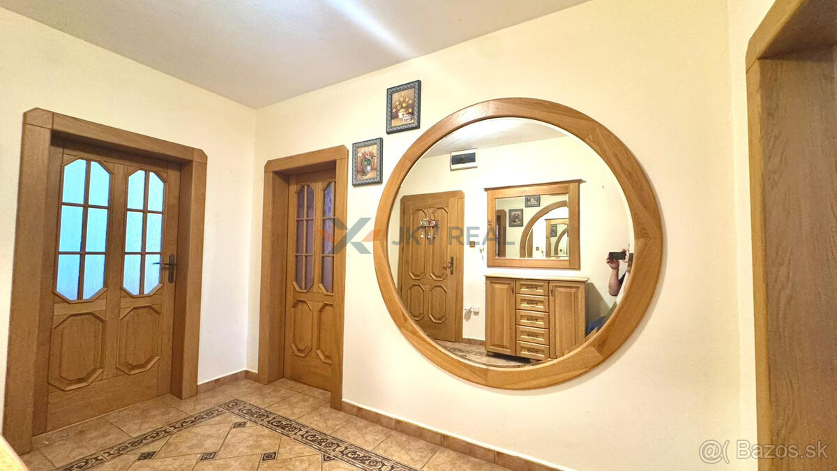 Predaj: Kompletný a Zrekonštruovaný 3-izbový Byt s Balkónom - 9