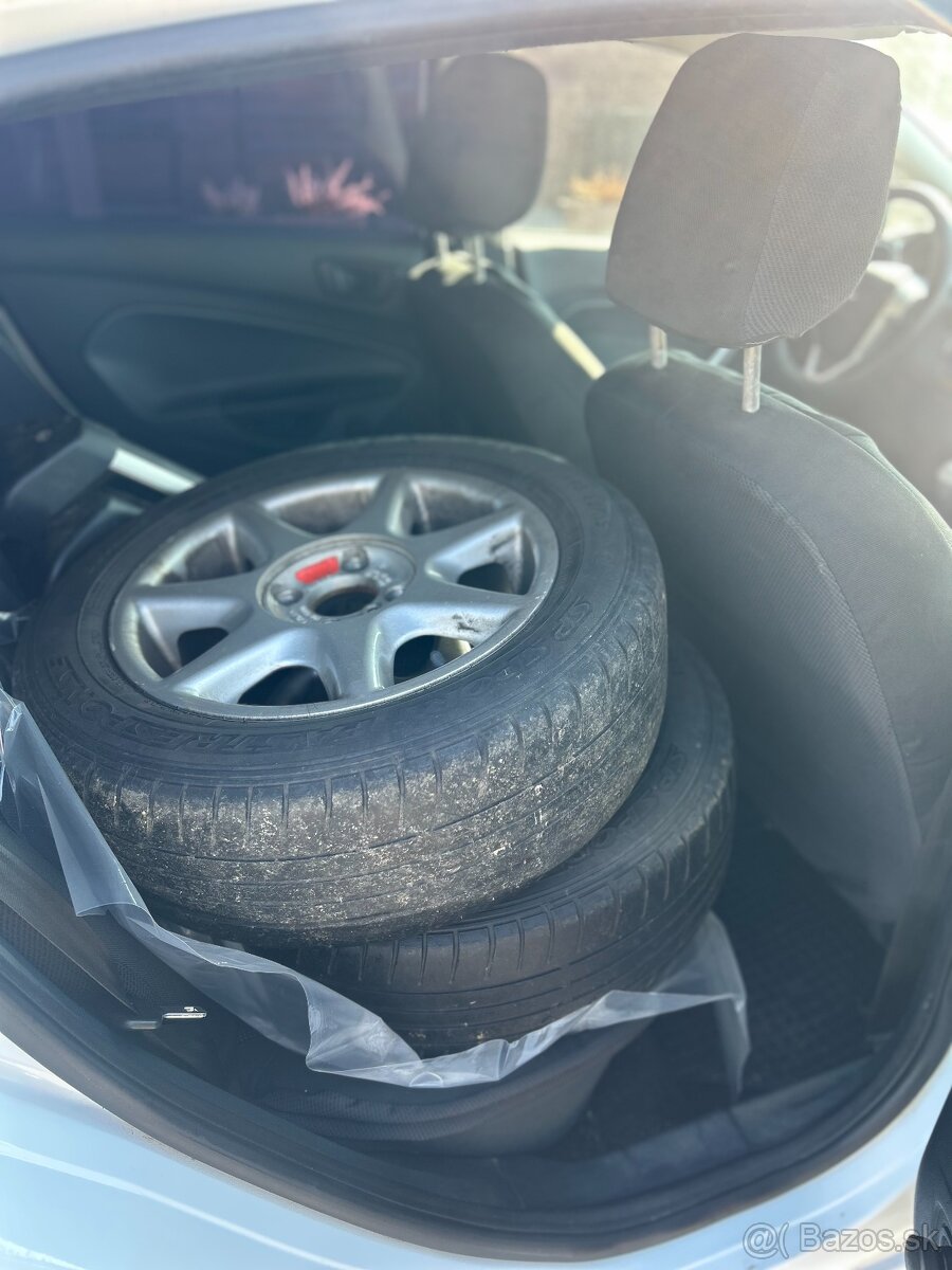 Ford Fiesta 1,6TDCI hatchback,66kw,M5,NM - 9