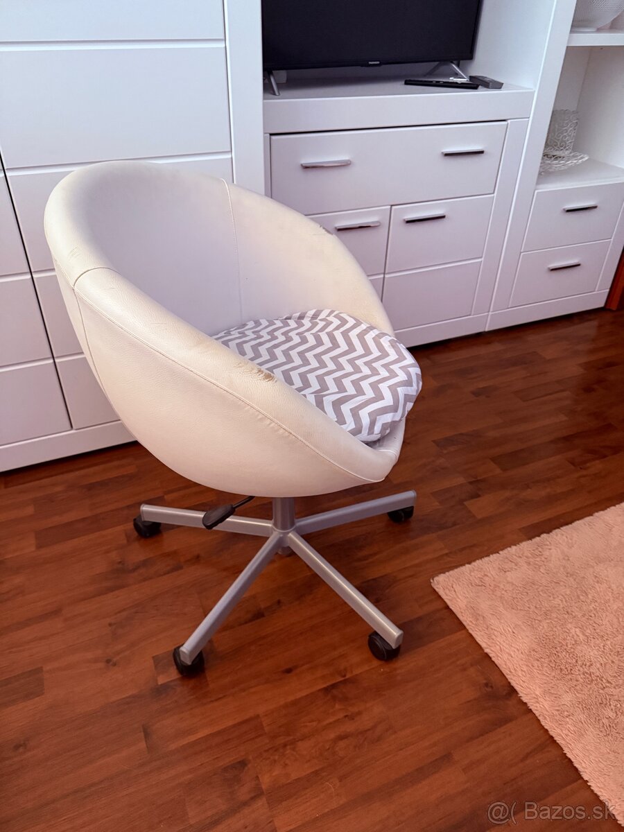 otočné kreslo IKEA - 9
