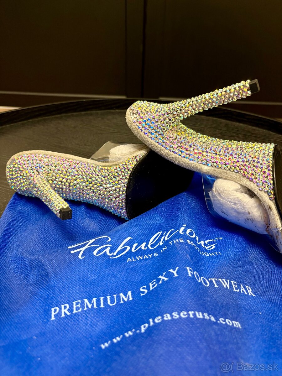 Súťažné plavky, topánky a doplnky - 9