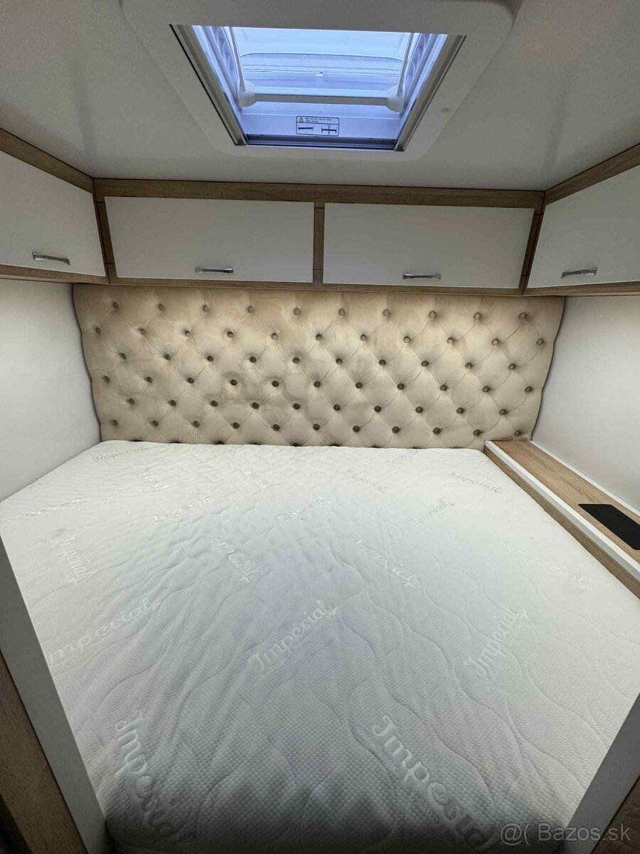 Obytný automobil Iveco - 9