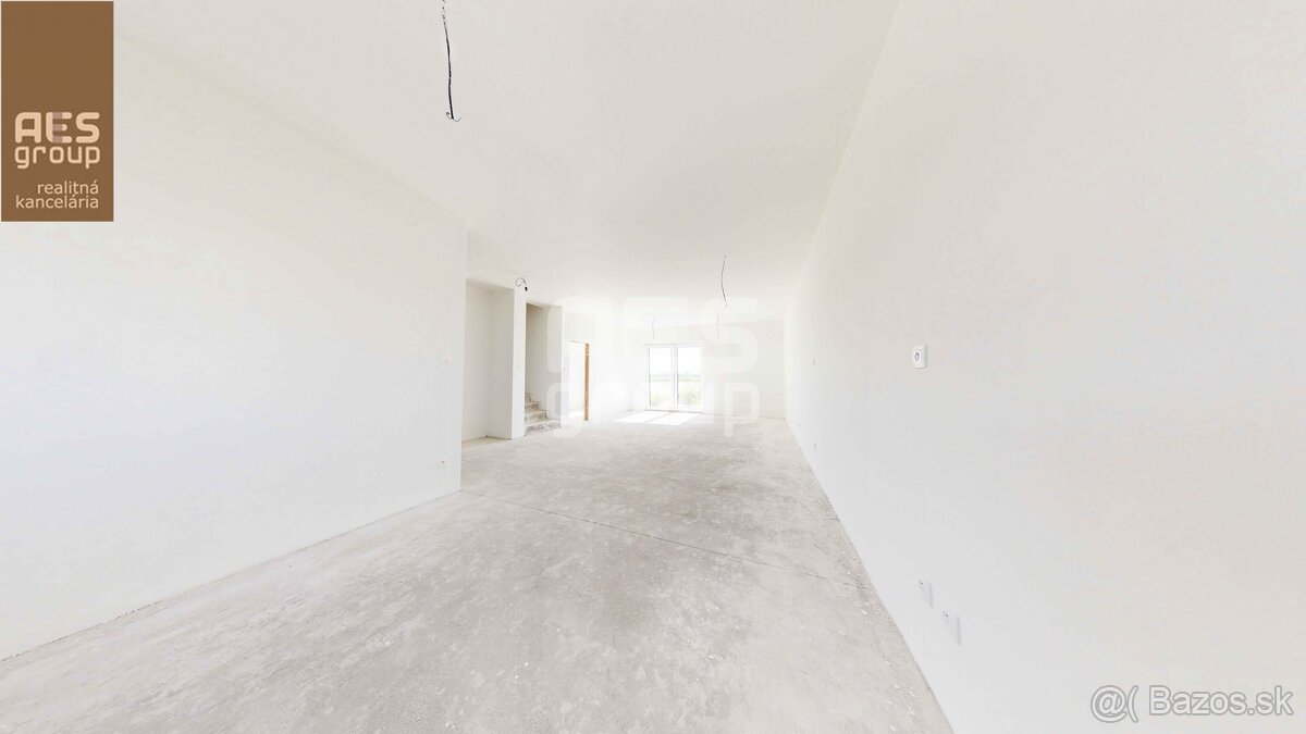 SKOLAUDOVANÉ, PREDAJ, 5 izbový dom, Nová Alej Martina Benku - 9