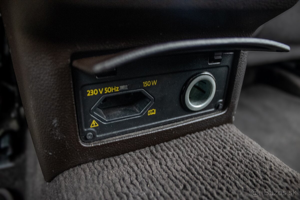 Volkswagen Passat Variant 2.0 TDI BMT Highline DSG - 9