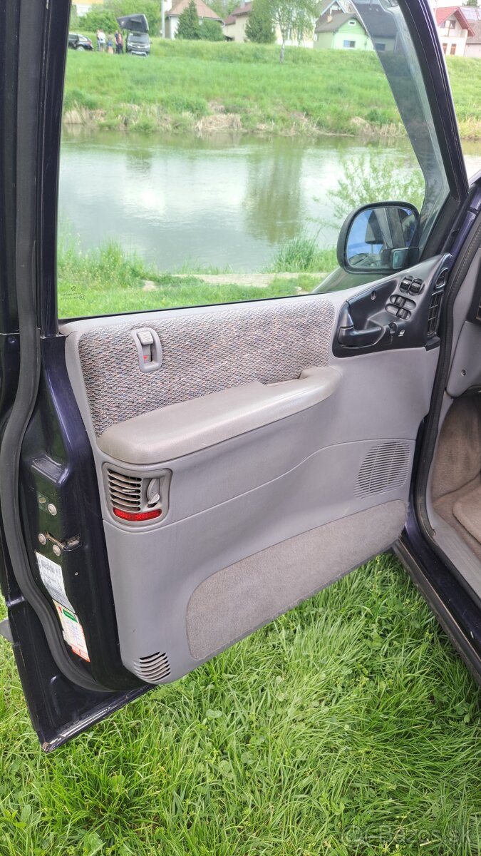 Predam Chrysler grand voyager - 9