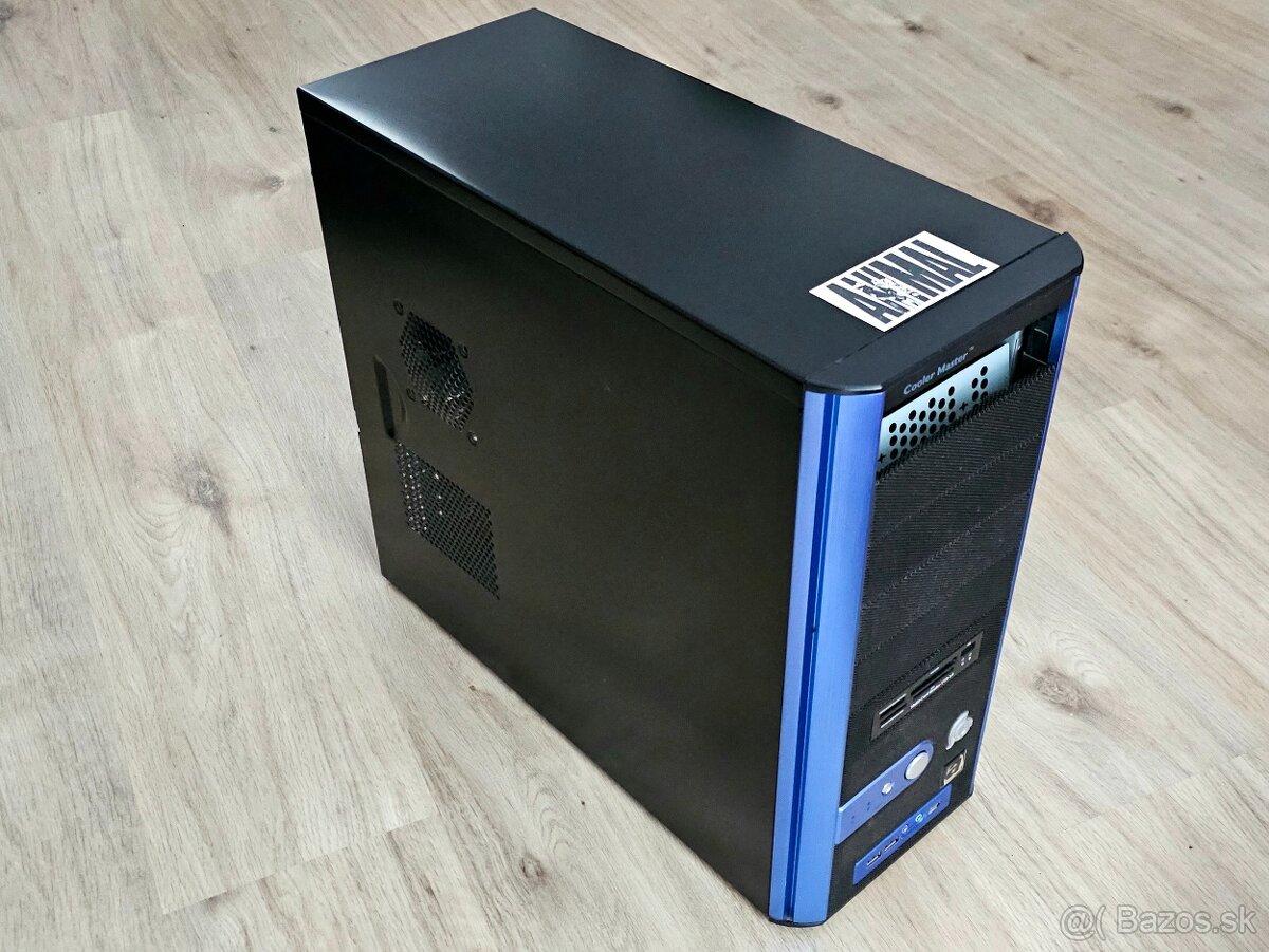 Cooler Master Centurion 5 ATX a Corsair HX520 - 9