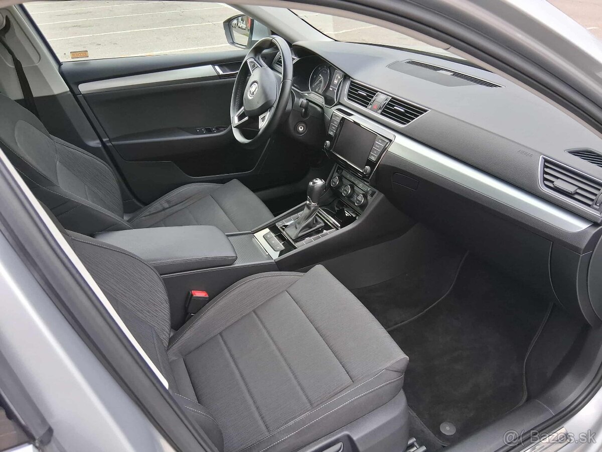 Škoda Superb Combi 2.0 TDI Ambition DSG - 9