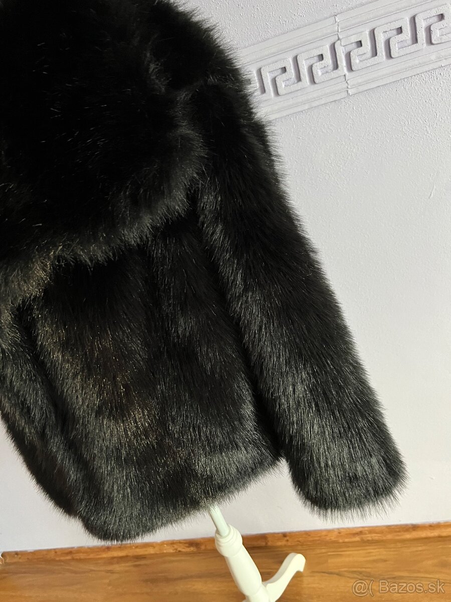 Nový čierny kožúšok - 9