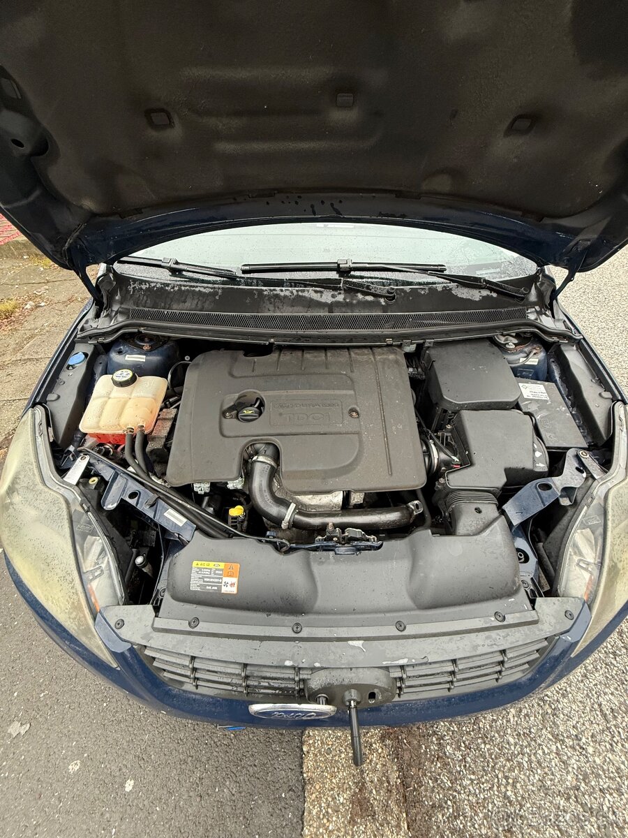 Predám Ford Focus Combi 2008 facelift - 9