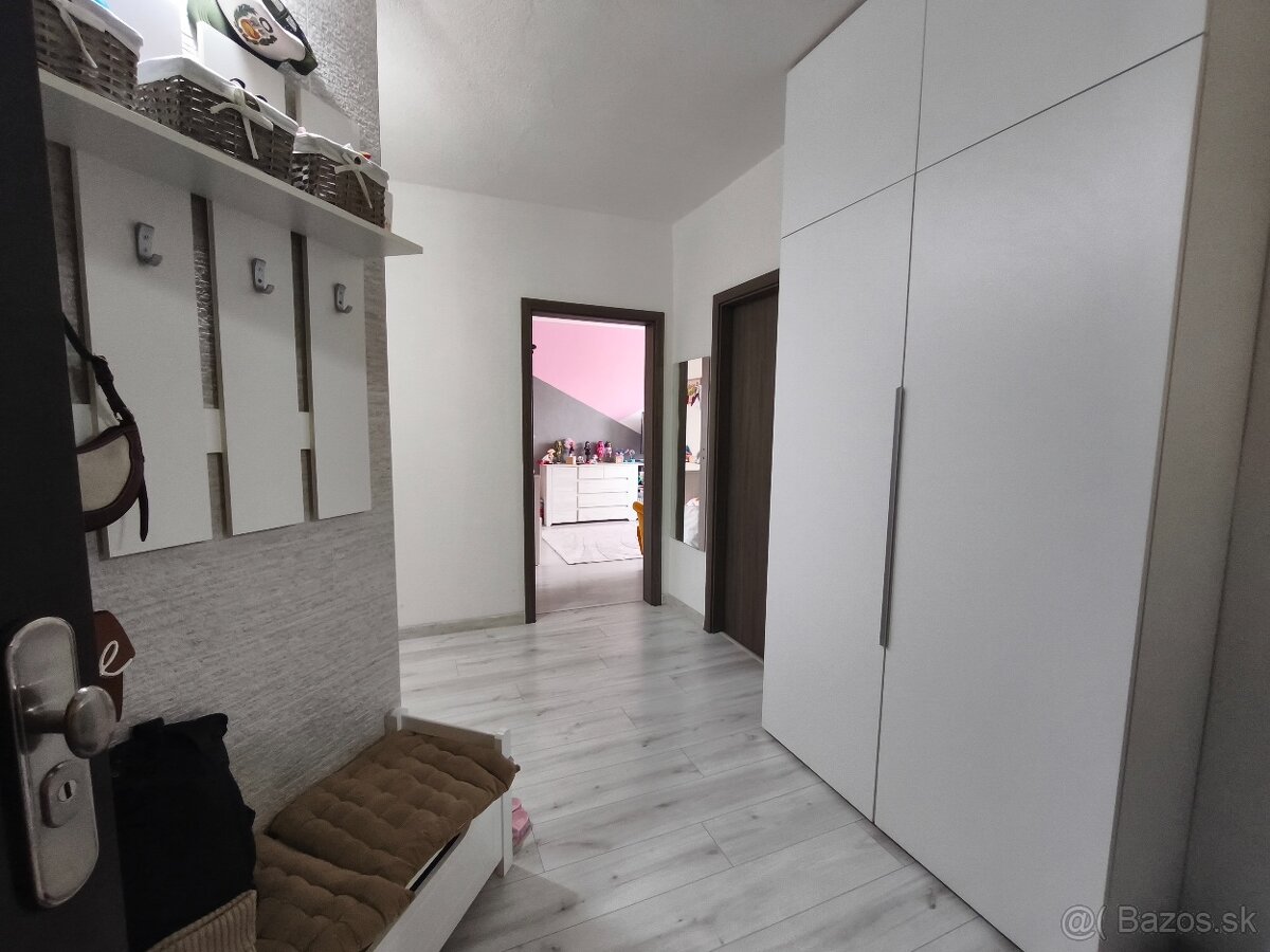 Moderný trojizbový byt s loggiou - 9