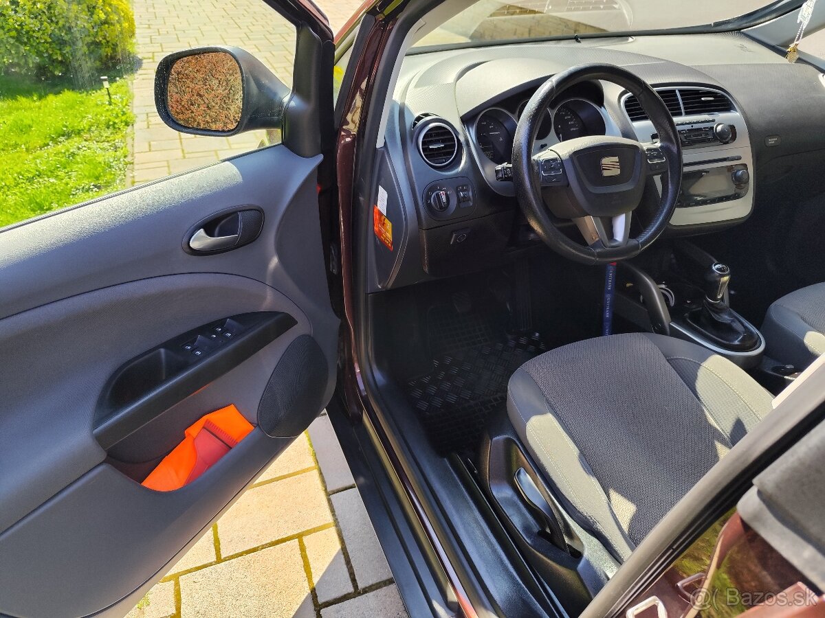 Seat Altea XL 1.8 TSI 118kw benzin s LPG - plyn - 9