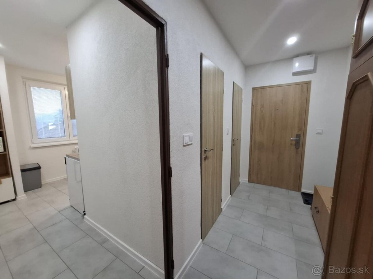 Na prenájom - 2 izb.byt Handlová - 9