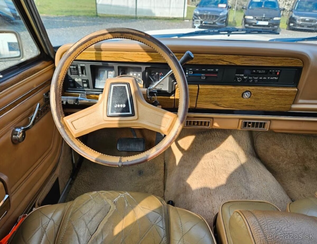 Jeep Wagoneer SJ V8 5.9 - 9