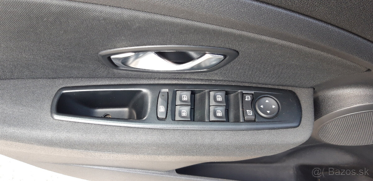 Renault Megane Grandtour 1.5 dCi - 9