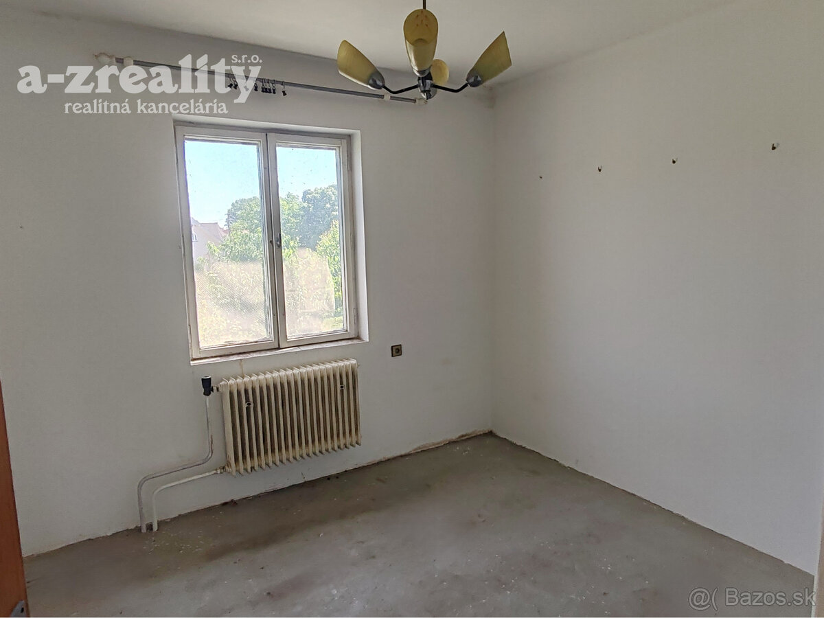 Ponúkame na predaj rodinný dom v obci Číčov - 9