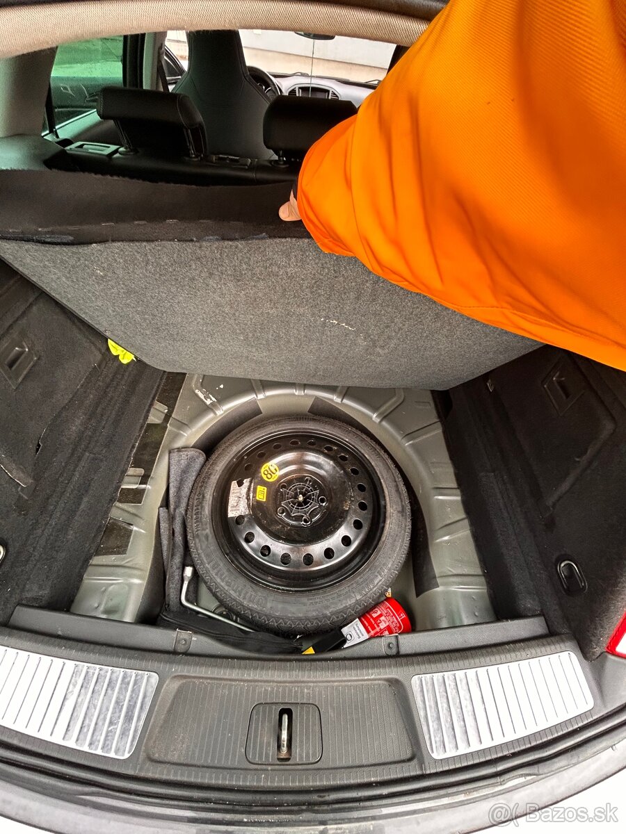 Opel insignia ST - 9