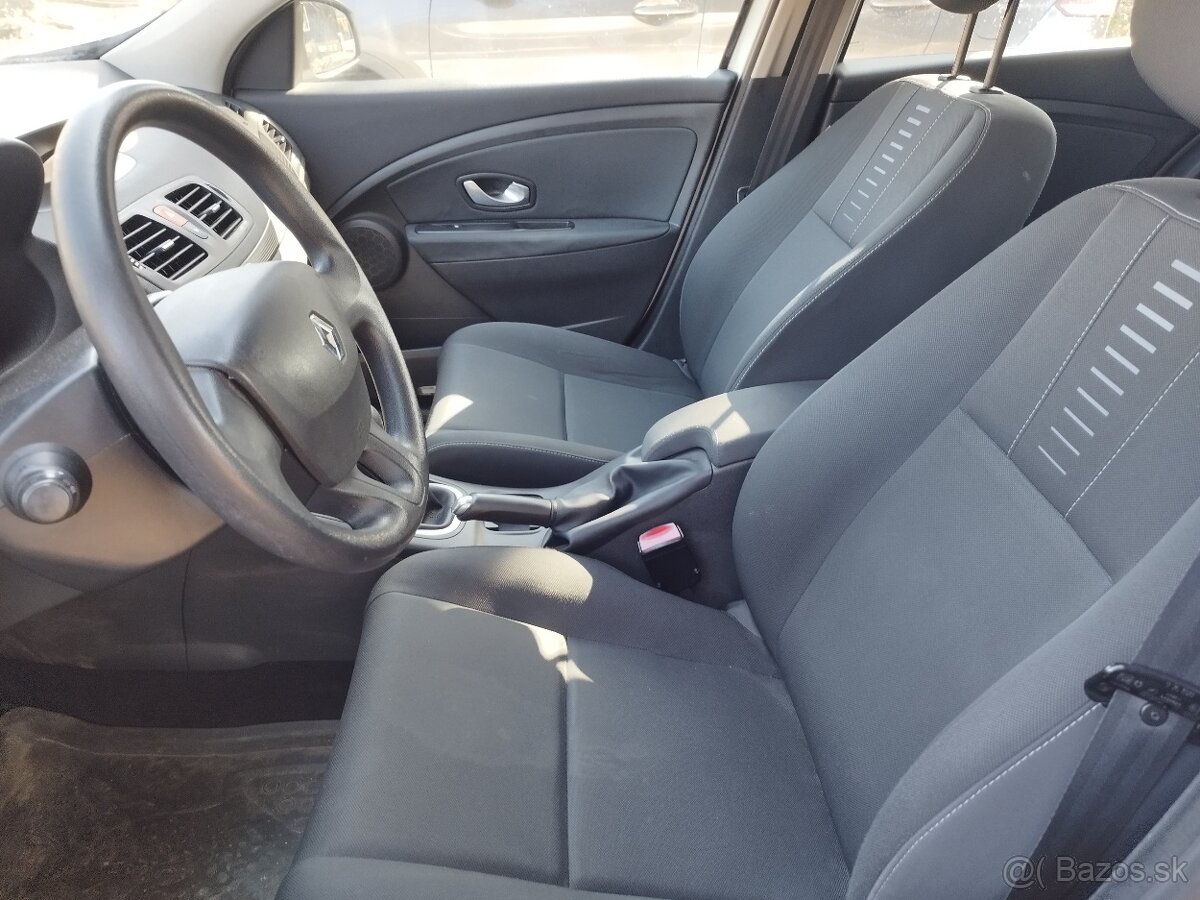 Renault Megane 1.6 benz - 9