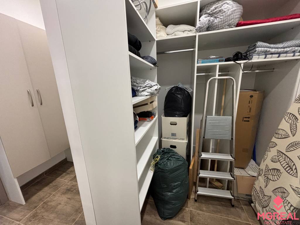 Veľký 96 m2 2 izbový byt s garážovým státím Topoľčany Centr - 9