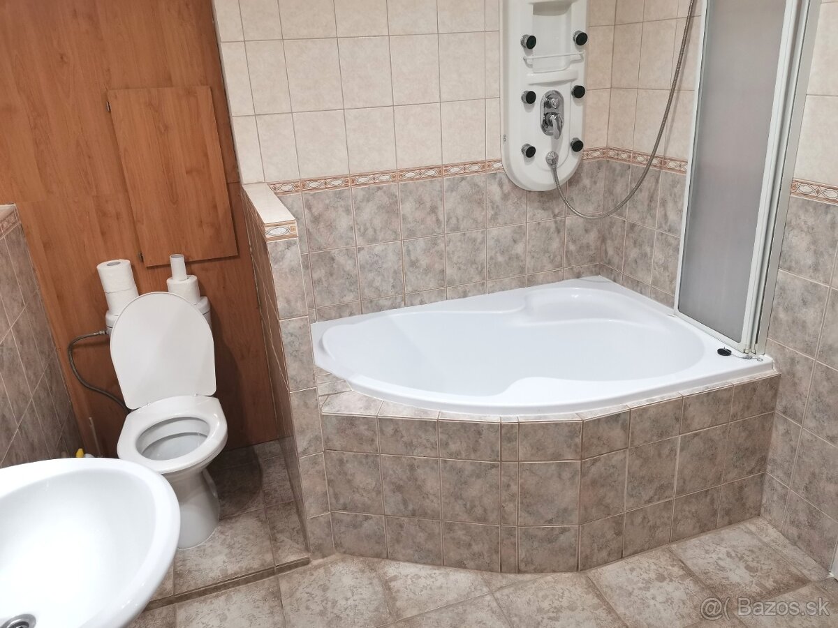 3 izb. byt, Clementisova, Dargovských Hrdinov - 9