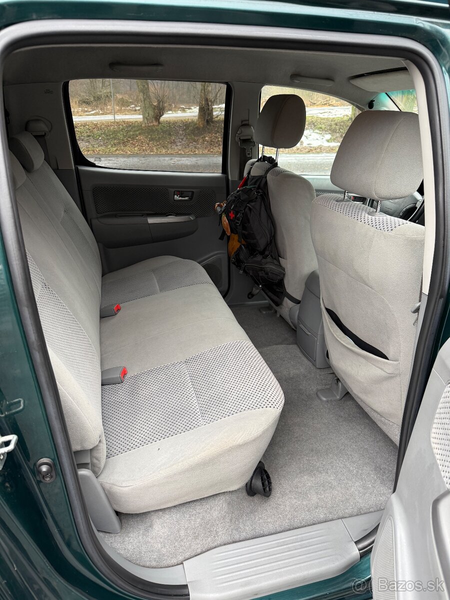Toyota Hilux 3.0 - 9