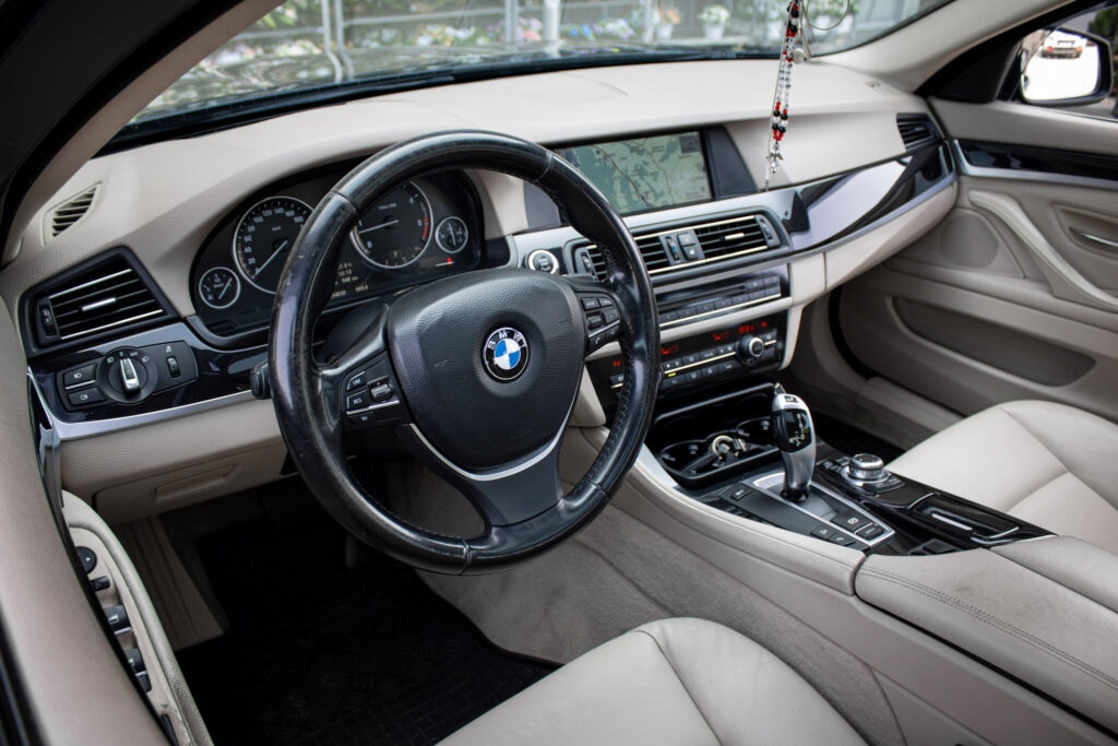 BMW 530d Touring xDrive 190kW AT/8 - 9