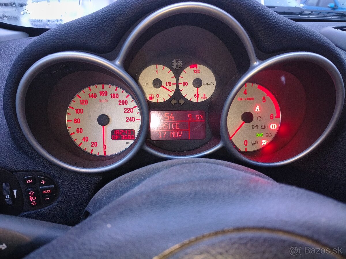 Alfa Romeo 147 1.9JTD diesel 85kw rok výroby 2001 - 9