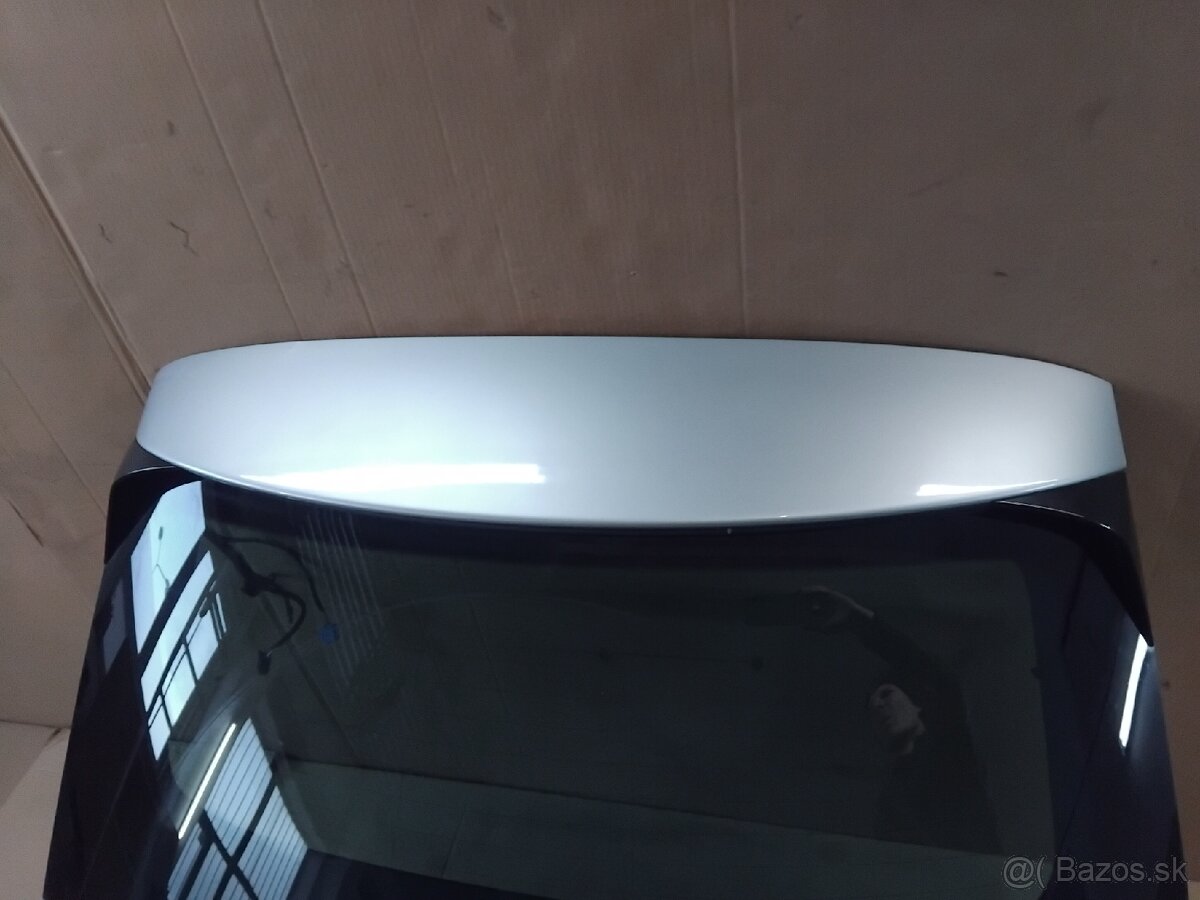 dvere kufra Superb 3 combi - LA7W 8E8E - 9