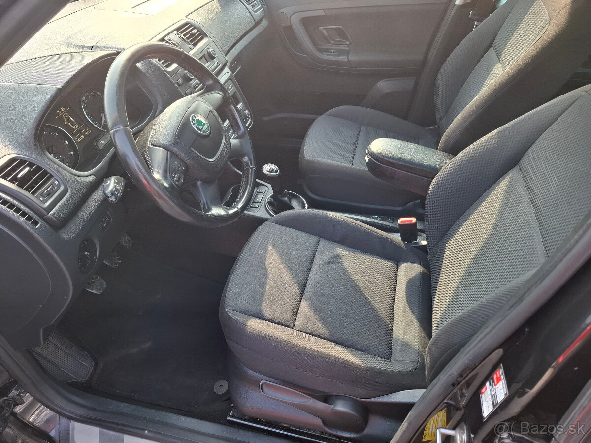 ŠKODA ROOMSTER 1,2 TSi r.v. 2010 - 9
