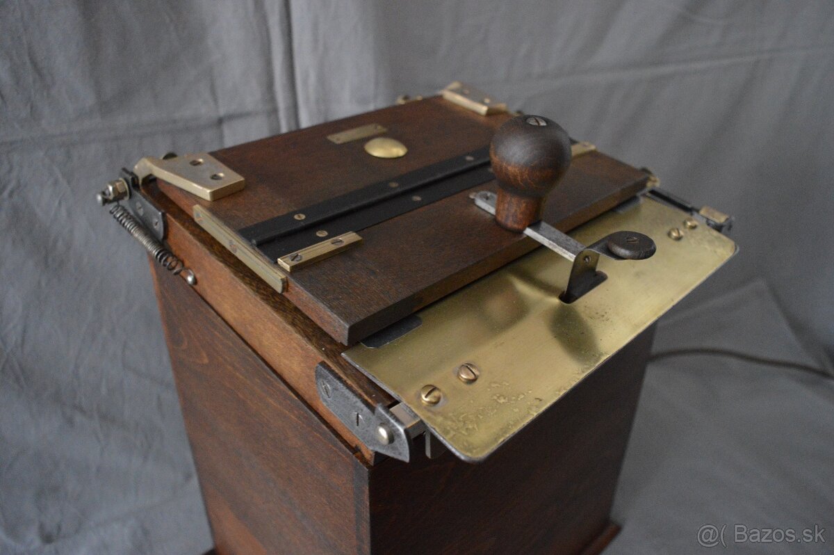 Kontaktná fotokopírka Narita (Maison Naert Bruxelles) - 9