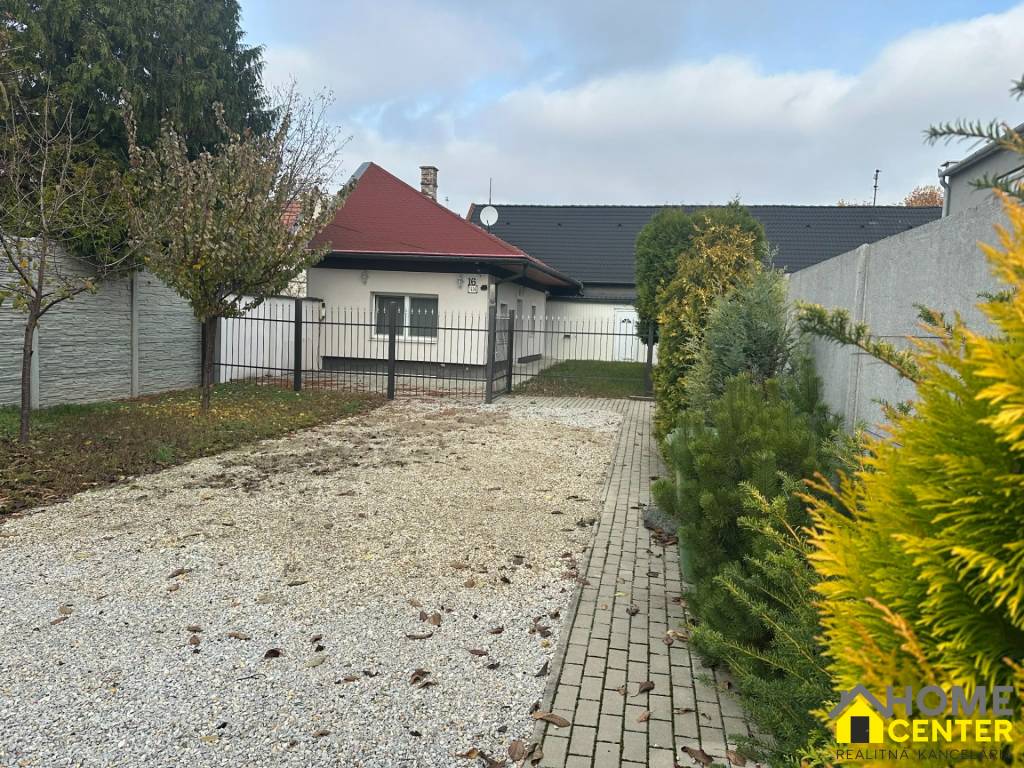 PREDAJ : rodinný dom na bývanie a aj podnikanie, Komárno - 9