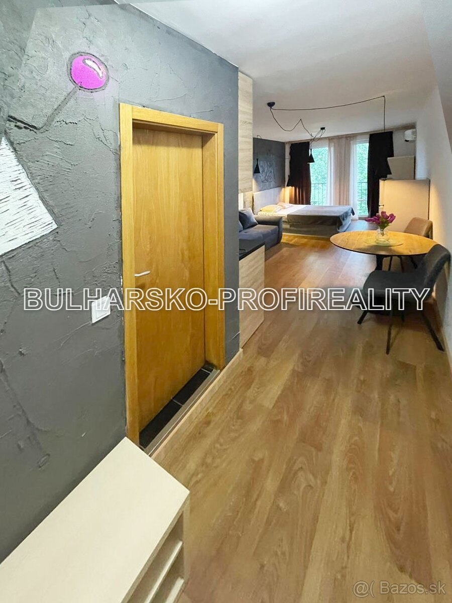 Bulharsko-PROSTORNÉ STUDIO (43 m²) - 9